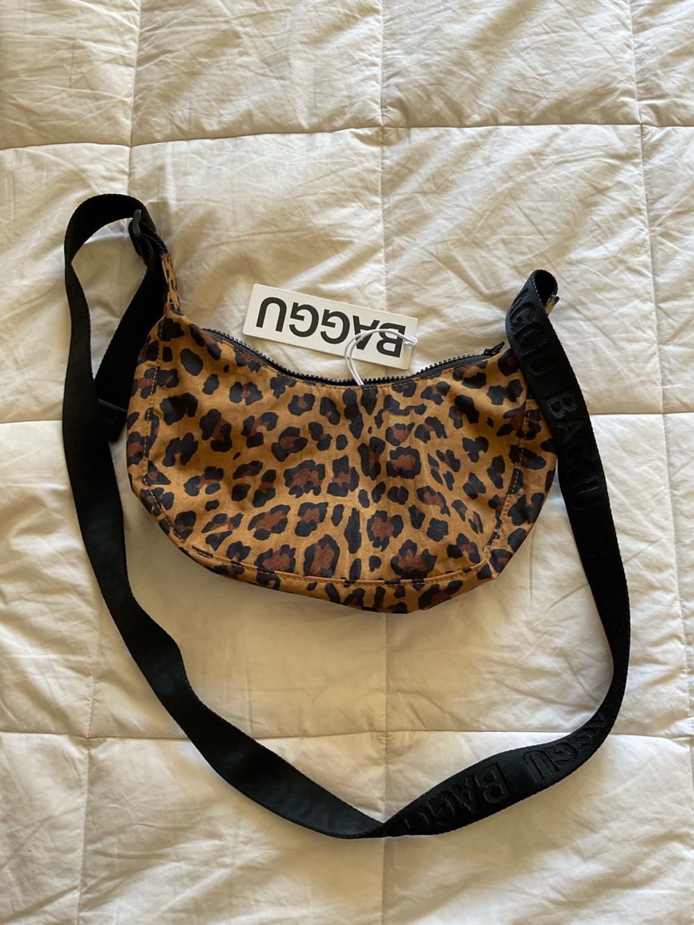 Baggu - Leopard Crescent Bag (NWT)